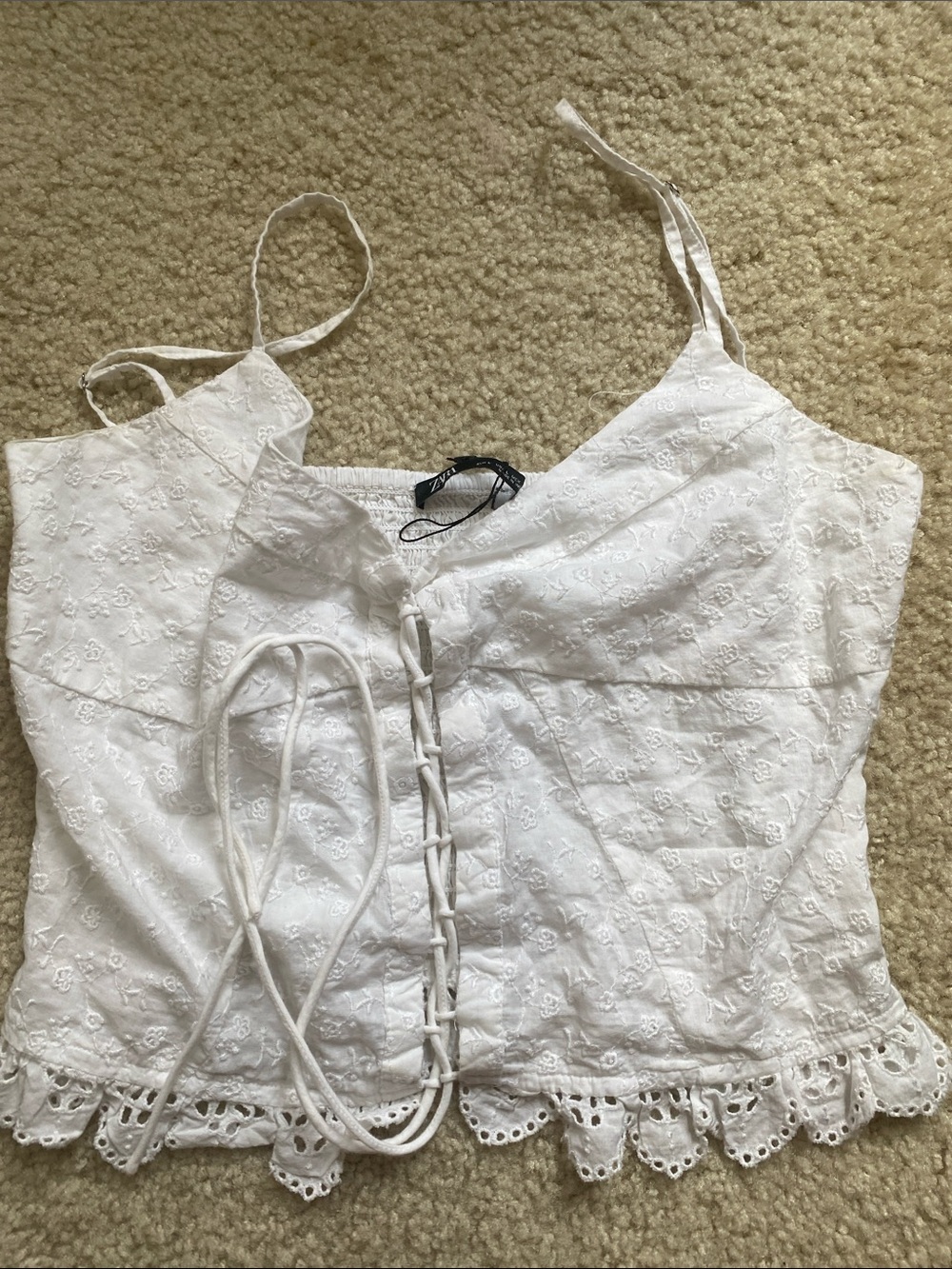 Zara eyelet top L